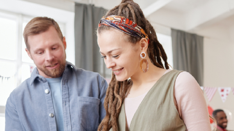 30 Pantun Gombal 2 Baris yang Bikin Ngakak dan Baper