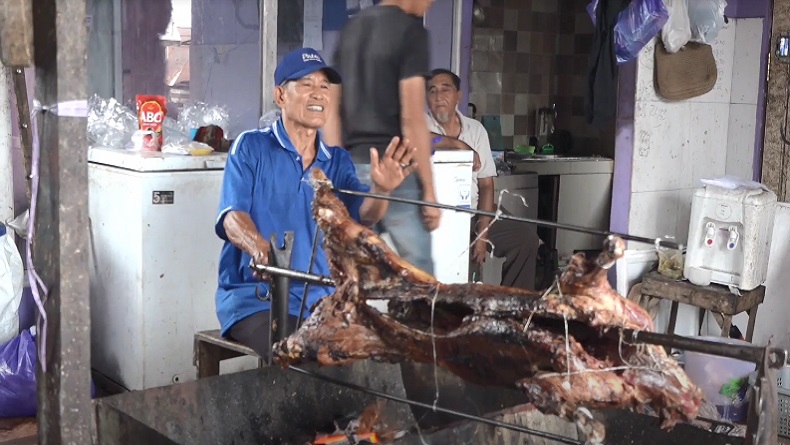 Pesanan Kambing Guling Meningkat Jelang Malam Tahun Baru, per Ekor Dijual Rp4 Juta