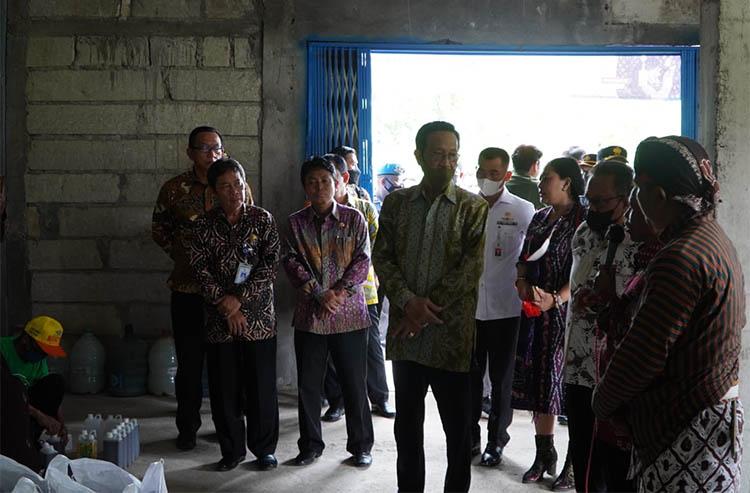 Resmikan Lumbung Mataraman, Sri Sultan HB X: Kalurahan Garda Terdepan Pembangunan