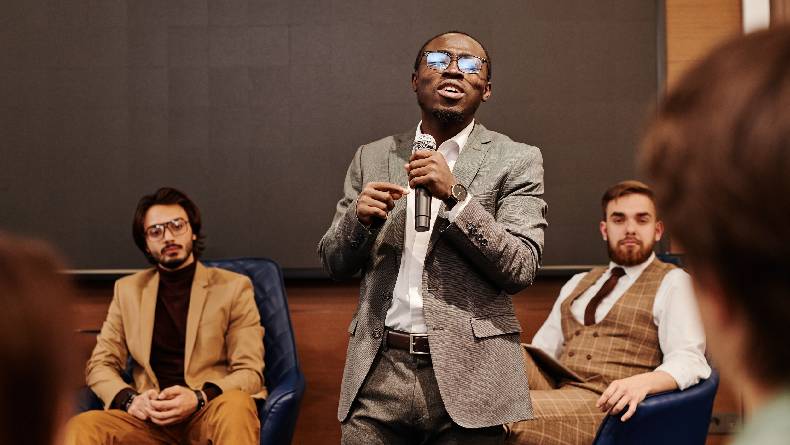 Contoh Kata Sambutan Singkat untuk Pembukaan Acara, Padat dan Jelas