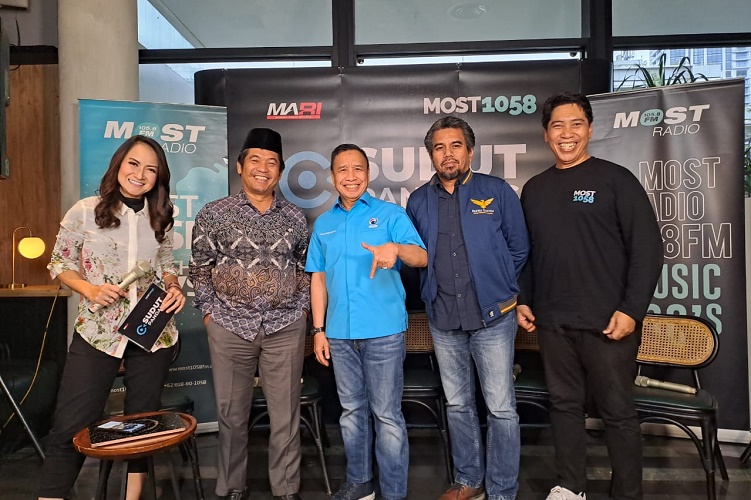 Intimate Talk Sudut Pandang, Sajikan Opini Narasumber dalam Tanggapi Sebuah Isu