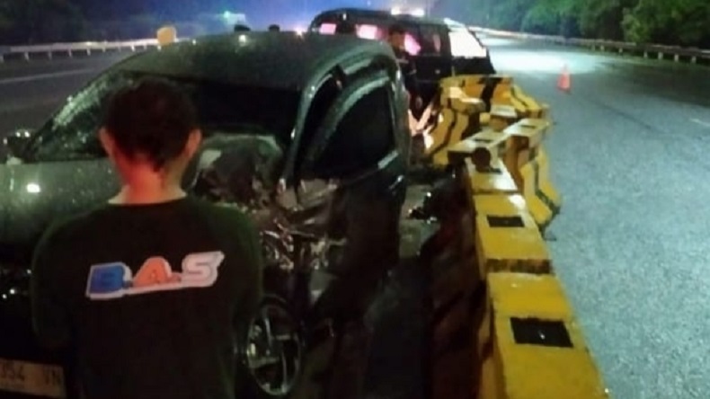 Dua Mobil Kecelakaan di Tol Jagorawi, Berawal dari Pecah Ban