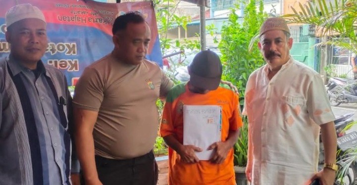 Nyamar Jadi Petugas Kebersihan, Pria Paruh Baya di Jakbar Nekat Curi Gerobak Sampah