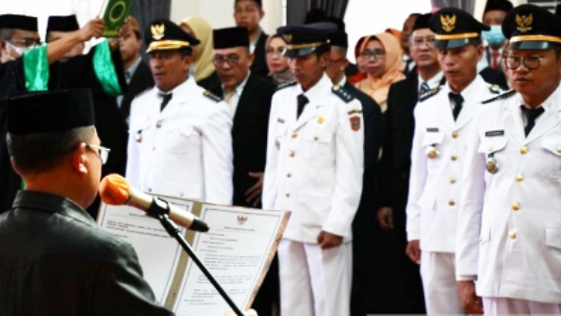 Bupati Gorontalo Utara Mutasi Jabatan 10 Pimpinan Tinggi Pratama