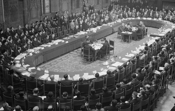 Hasil Konferensi Meja Bundar, Latar Belakang dan Tokohnya di Den Haag Belanda