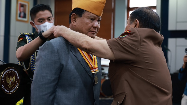 Prabowo Dianugerahi Bintang Legiun Veteran RI di HUT ke-66 LVRI