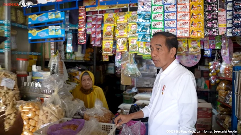 Sambangi Pasar Sentul Yogyakarta, Jokowi Temukan Kenaikan Harga Beras