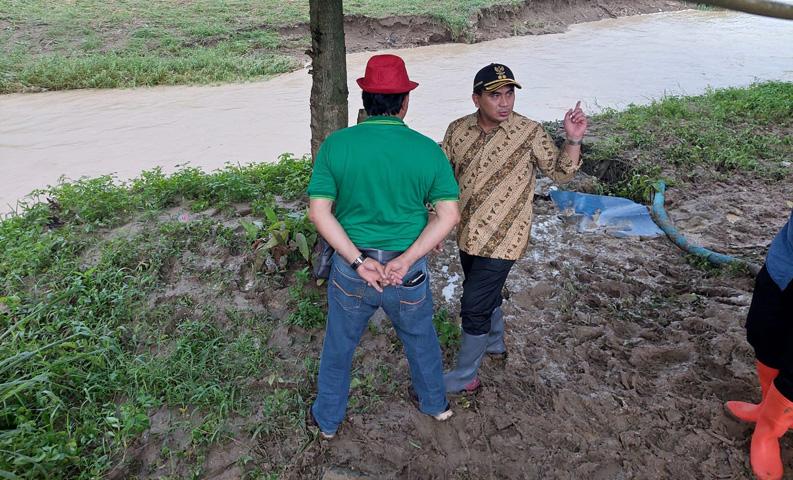 Pemprov Jateng Datangkan 1.000 Karung Limbah Batubara dari Jepara untuk Talud Darurat 
