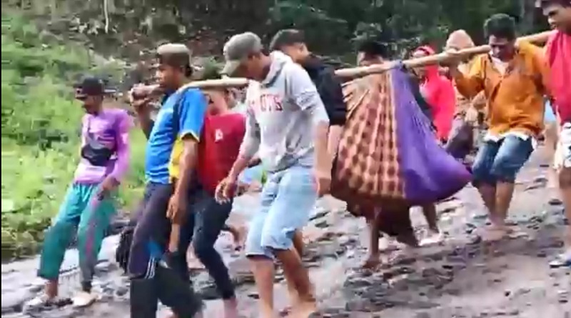 Ditandu Sejauh7 Km, Ibu dan Bayi yang Dikandung Meninggal