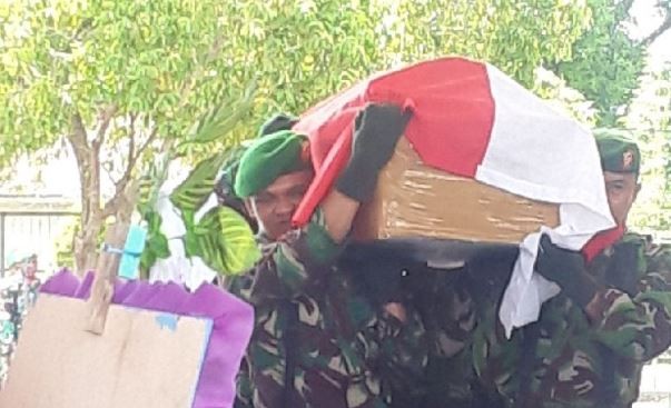 Jenazah Anggota TNI Korban Speedboat Terbalik di Yapen Diterbangkan ke Padang