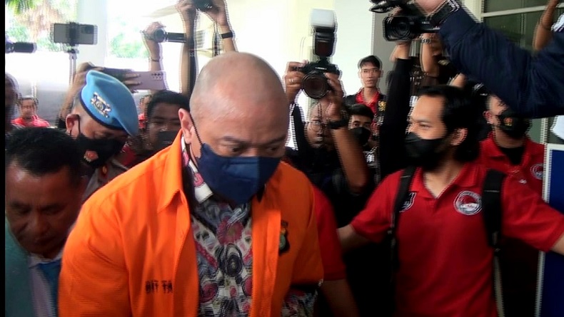 Penampakan Teddy Minahasa Dilimpahkan ke Kejaksaan, Selangkah Menuju Sidang