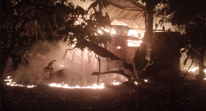 Rumah Penyulingan Minyak di Kolaka Utara Terbakar