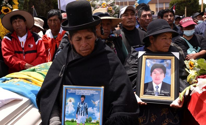 Demonstran di Peru Semakin Brutal, Polisi Dibakar hingga Tewas