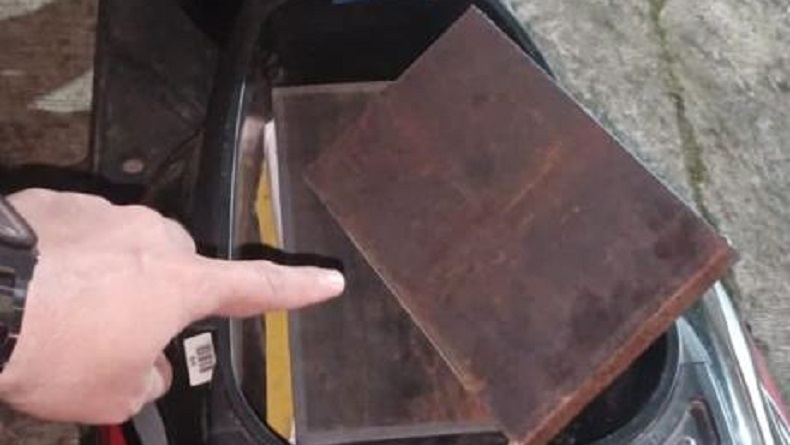 Polisi Tangkap 2 Warga karena Curi Lempengan Besi Pabrik di Cileungsi