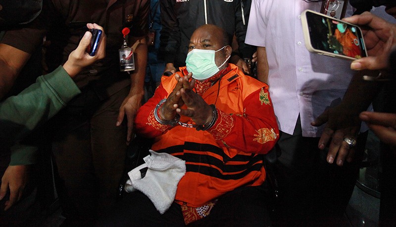 KPK Perpanjang Masa Tahanan Lukas Enembe 40 Hari, Pemantauan Kesehatan Disiapkan 