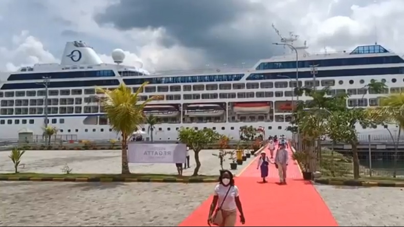 Dinkes Lobar Pantau Ketat WNA China yang Turun dari Kapal Pesiar di Pelabuhan Gili Mas