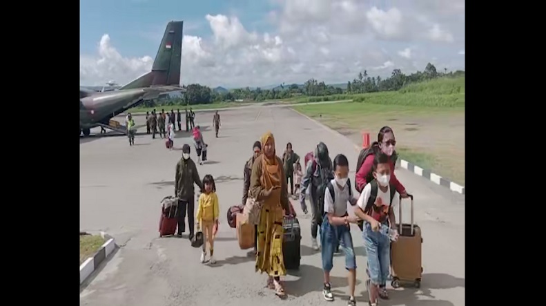 Akibat Ulah KKB, Puluhan Warga Oksibil Mengungsi ke Jayapura