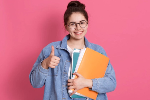 13 Contoh Teks Editorial, Pengertian, Ciri-ciri dan Strukturnya