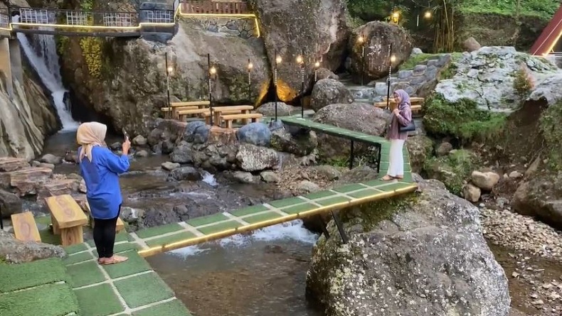 Elok, Sungai di Banjarnegara Disulap Jadi Tempat Wisata yang Romantis