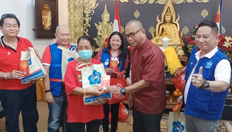 Jelang Imlek, PSMTI dan Persaja Salurkan Ribuan Bansos di Jakarta Utara 
