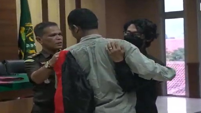 Kejari Cimahi Bebaskan Tukang Sayur Penganiaya Kondektur Melalui Restorative Justice