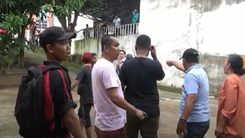 Tawuran Pelajar, Guru Ikut Kejar Siswa Sampai Bentrok dengan Warga