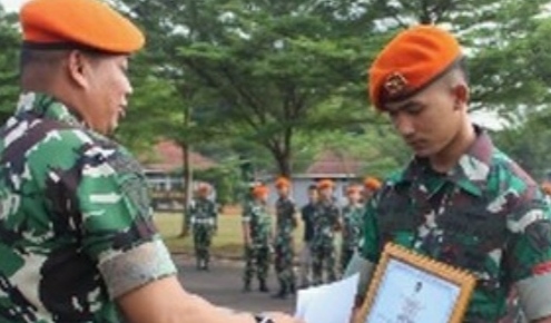 Aksi Heroik Pratu Taufik Ilham Tangkap Pembobol ATM di Pondok Gede Diganjar Penghargaan