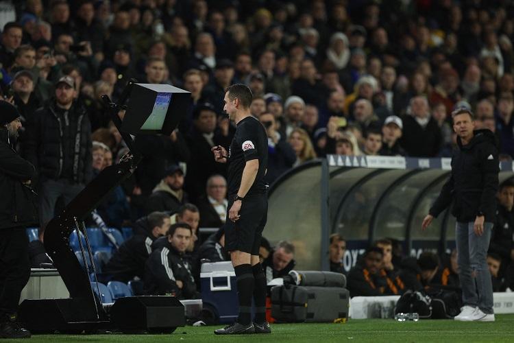 Liga Vietnam Dapat Izin FIFA Pakai VAR, Indonesia Kapan?