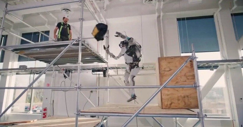 Boston Dynamics Pamer Robot Humanoid Canggih, Bisa Salto 540 Derajat