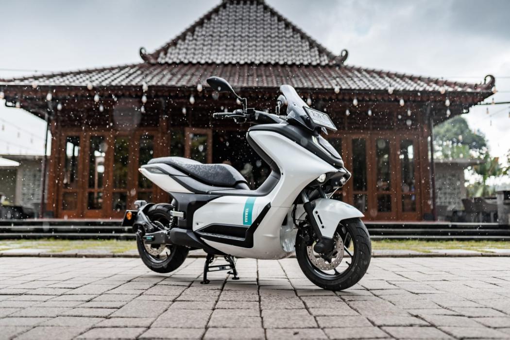 Sudah Punya Jagoan, Yamaha dan Honda Justru Belum Mau Luncurkan Motor Listrik Ini Alasannya