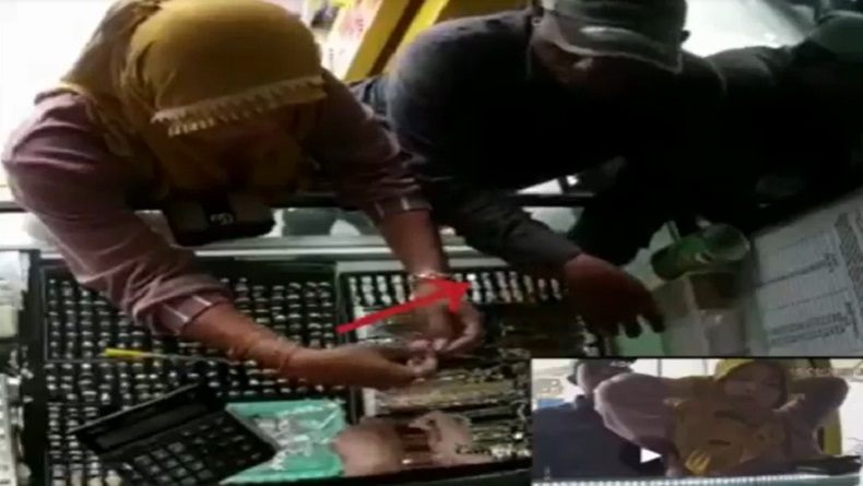 Pura-Pura Beli, 2 Pencuri Gasak Kalung Emas di Toko Perhiasan Tuban