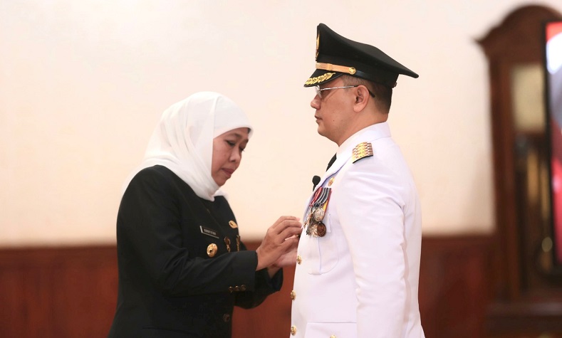 Lantik Pj Wali Kota Batu Aries Agung Paewai, Ini Pesan Gubernur Khofifah