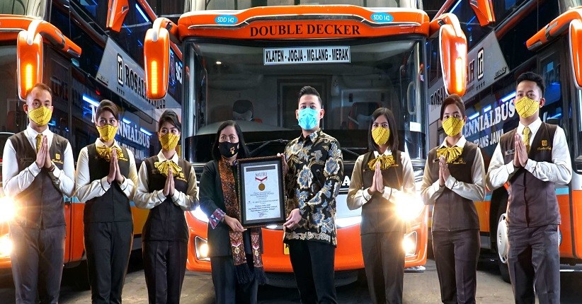 Deretan PO Bus Ini Wajibkan Pengemudi Pakai Dasi, Ada yang Ditemani Pramugari Cantik