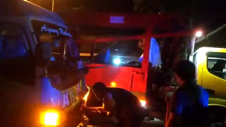 Naik Motor, Pasutri Tewas Tertabrak Truk di Blora