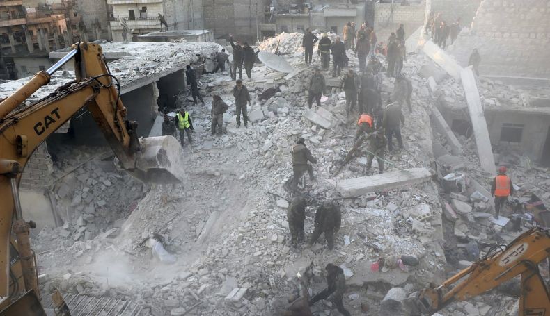 Gedung 5 Lantai di Suriah Ambruk, 12 Orang Tewas