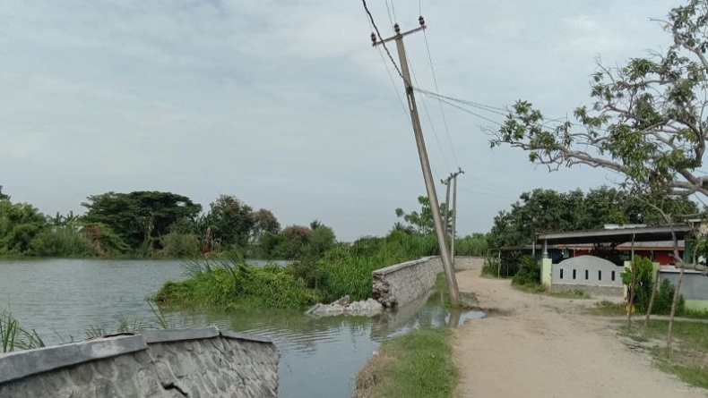Baru Setahun Dibangun, Tanggul Sungai Citarum di Bekasi Jebol