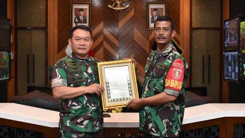 5 Berita Populer: Kisah Inspiratif Kopka Azmiadi hingga Tipu Daya Wowon Bisa Gandakan Uang Seribu Jadi Rp10.000