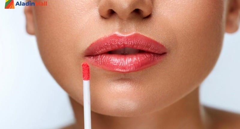 Cari Lip Cream yang Tahan Lama & Nggak Bikin Bibir Kering? Ini 4 Rekomendasinya!