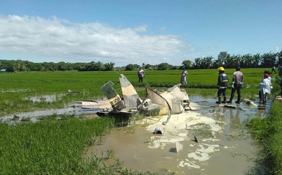 Pesawat Latih Angkatan Udara Jatuh dan Menabrak Sawah, 2 Pilot Tewas