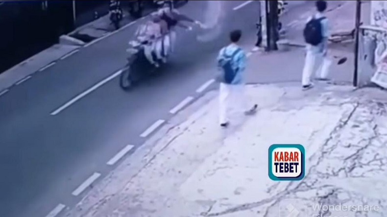 Viral Pelajar SMP Disiram Cairan Diduga Air Keras di Tebet Jaksel