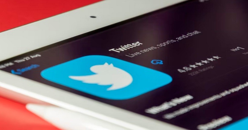 Mantan Karyawan Twitter Klaim Bisa Tweet dari Akun Manapun