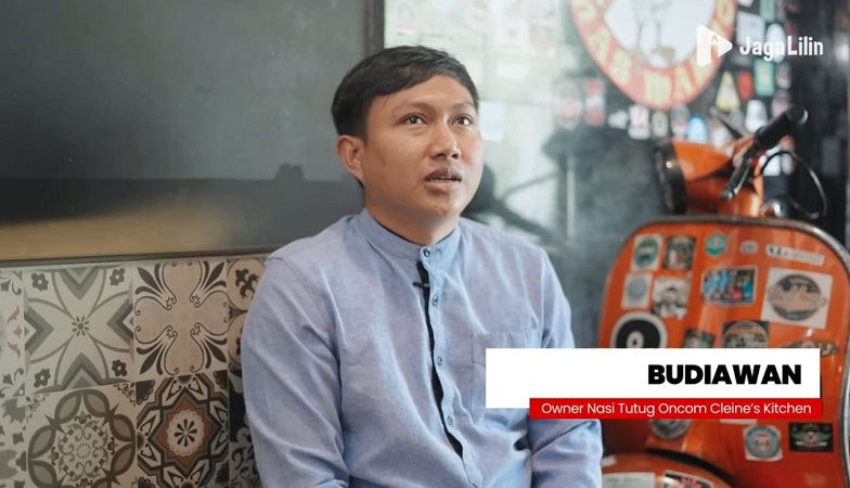 Jadi Korban PHK, Mantan Asisten Manajer Bank Ini Sukses Jualan Nasi Tutug Oncom