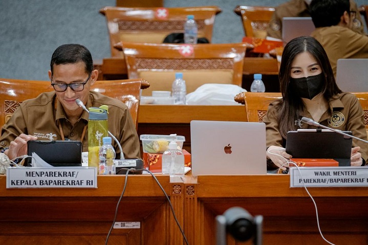 Sandiaga & Angela Tanoesoedibjo Paparkan Serapan Anggaran Kemenparekraf 2022 Capai 97,13 Persen