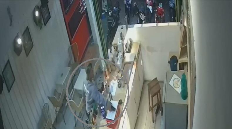 Nyamar Jadi Pembeli, Pria di Kediri Bawa Kabur HP Karyawan Kafe