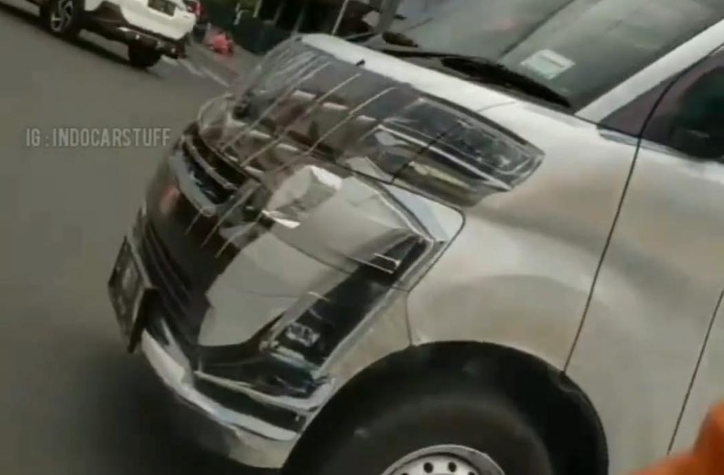 Viral Gran Max Berwujud Alphard Jadi-jadian, Netizen Ikut Mendoakan: Bismillah Dulu