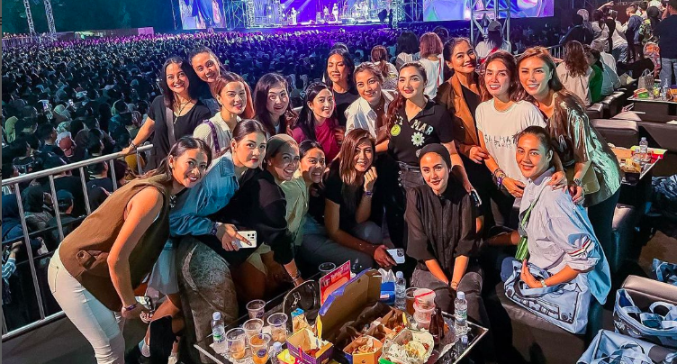 Nonton Konser Sheila On 7 hingga Berjingkrak Kegirangan, Ashanty: Puas Balik ke Masa Muda