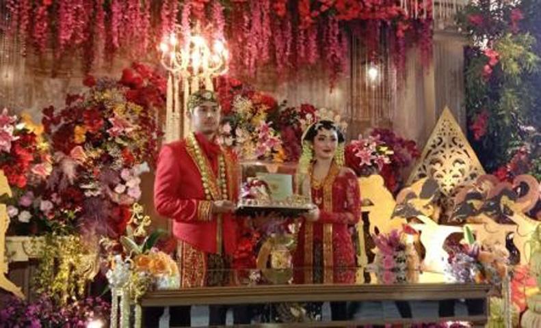  Wow, Pria Ini Persunting Putri Mantan Bupati Brebes dengan Mahar 3,2 Hektare Tanah
