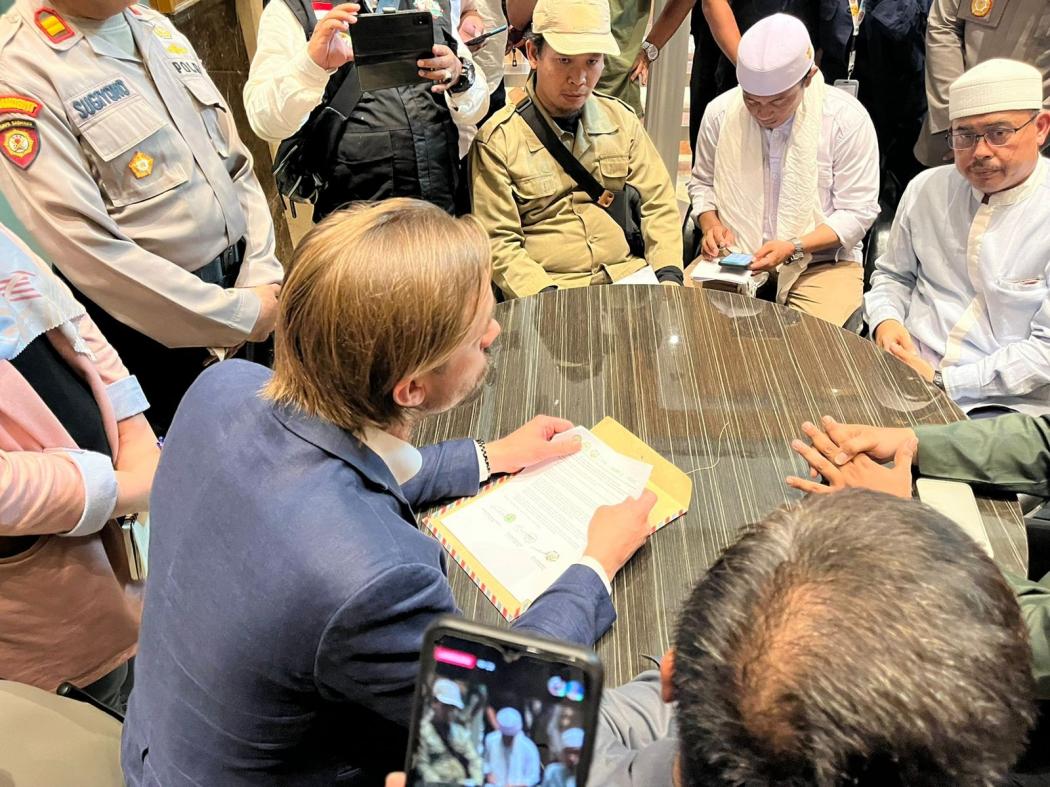 Massa Aksi Bela Alquran Bertemu Wakil Dubes Swedia, Desak Rasmus Paludan Ditangkap