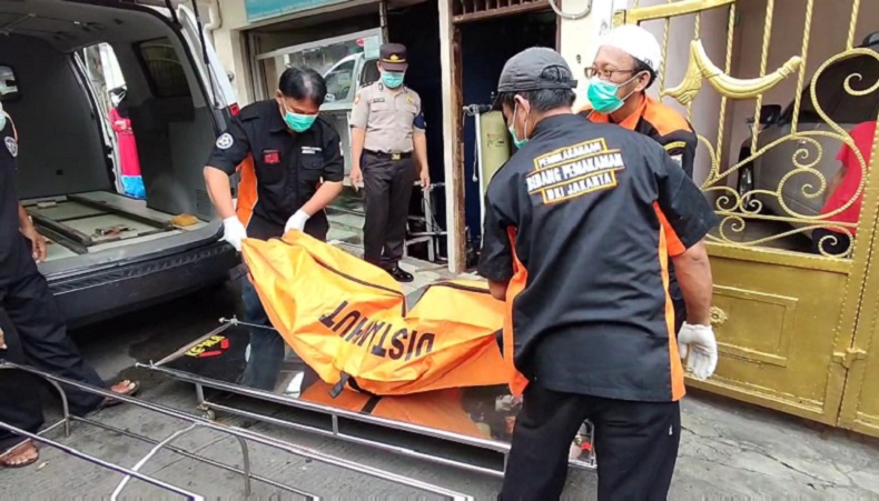 Heboh, Pria Paruh Baya Ditemukan Tewas Terjepit di Toren Isi Ulang Air Minum