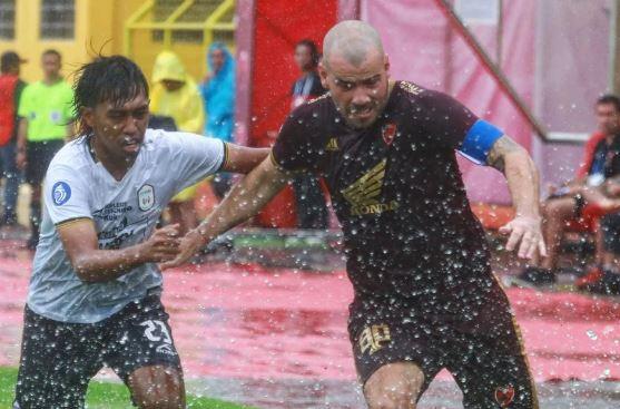 Hasil Liga 1: Yacob Sayuri Cetak Brace, PSM Menang Comeback atas RANS Nusantara